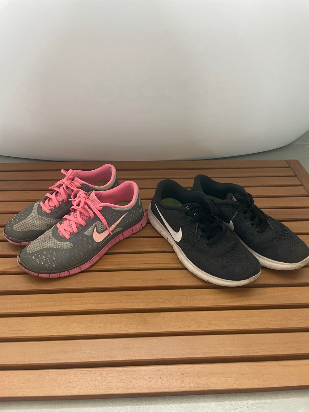 2 USED NIKE GYM SHOES. 
SIZE: 6.5!